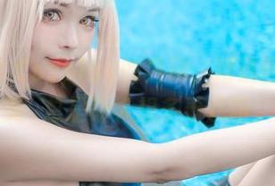 Kitkat Cosplay的灵动，精选图片中的美咲总是让人想多看几眼。